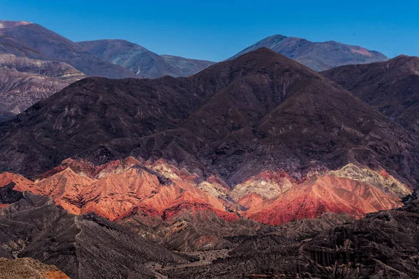 Ein Schöner Blick Auf Riesige Felsen Einem Sonnigen Tag — Stockfoto