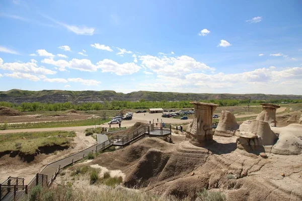 Malebný Pohled Hoodoos Badlands Pod Jasnou Oblohou Alberta Kanada — Stock fotografie