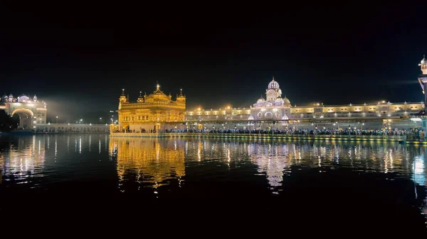 Une Belle Vue Sur Temple Son Reflet Dans Mer Inde — Photo