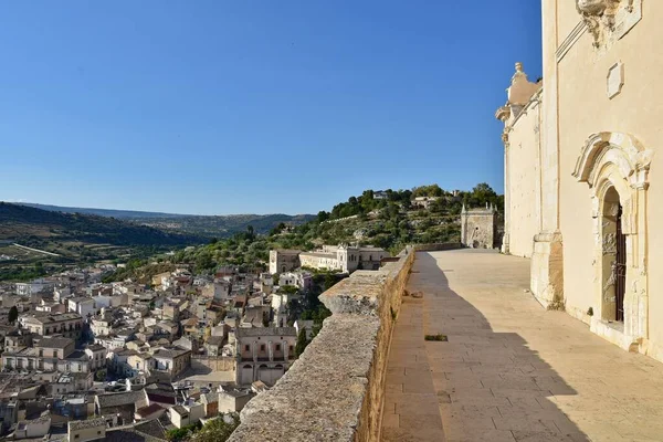 Una Hermosa Vista Ciudad Scicli Día Soleado Sicilia Italia —  Fotos de Stock