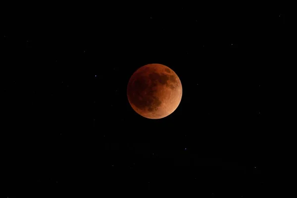 Krásný Záběr Zatmění Měsíce Temné Obloze — Stock fotografie