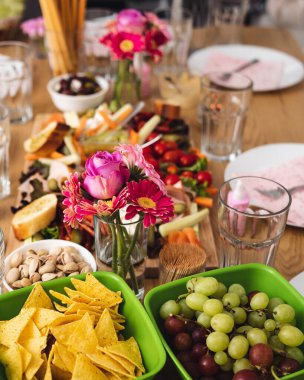 Pembe masa seti, bebek duş masası fikri.