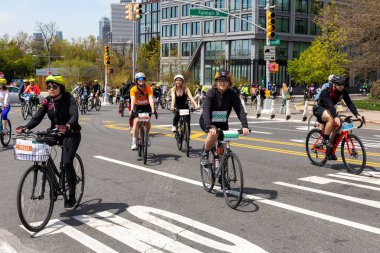 Brooklyn, ABD 'deki Beş Boro Bisiklet Turu' na katılan motorcuların yakın çekim görüntüleri.