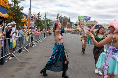 18 Haziran 'da Coney Adası' nda düzenlenen 40. Yıllık Denizkızı Geçidi. 2022