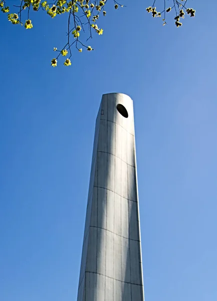 Een Blik Het Oorlogsmonument Boeg Van Rotterdam Achtergrond Van Blauwe — Stockfoto