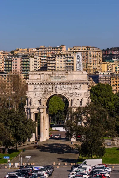 Een Prachtig Uitzicht Een Triomfboog Genua Italië — Stockfoto