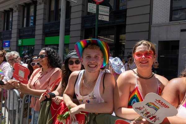 Muitos Jovens Parada Orgulho Nova Iorque — Fotografia de Stock
