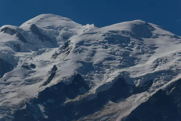 Besneeuwde Mont Blanc Franse Alpen — Stockfoto