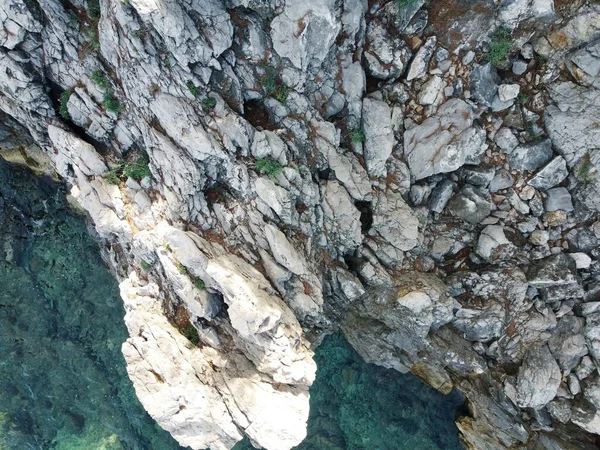 Widok Lotu Ptaka Skaliste Klify Nad Morzem Chorwacji — Zdjęcie stockowe