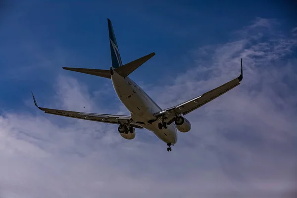 Avion Ligne Commercial Avion Qui Approche Atterrissage Aéroport Yvr Richmond — Photo