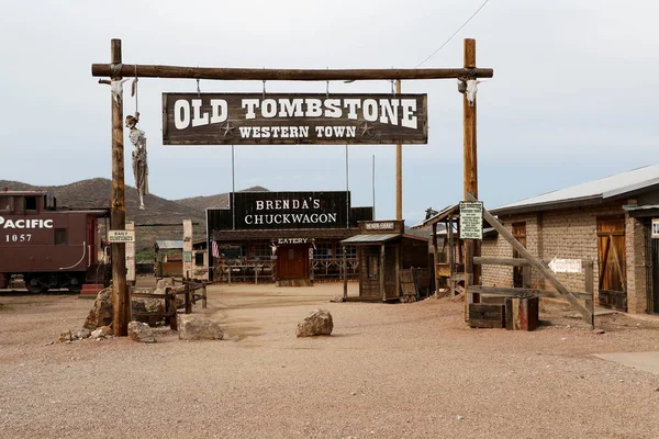 Tombstone Arizona Abd Mavi Gökyüzü Ile Eski Maden Bölgesine Açılan — Stok fotoğraf