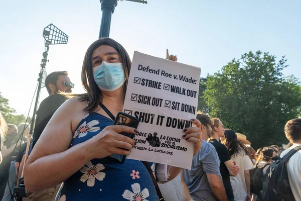 Manifestanti Marciano Washington Square Park Dopo Che Corte Suprema Rovesciato — Foto Stock