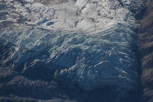 Detallado Primer Plano Las Capas Rocosas Acantilado Del Mont Blanc —  Fotos de Stock