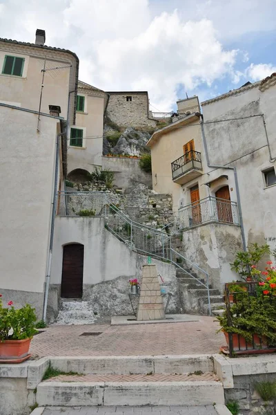 Gevel Van Oude Huizen Pietracupa Een Bergdorp Molise Regio Italië — Stockfoto