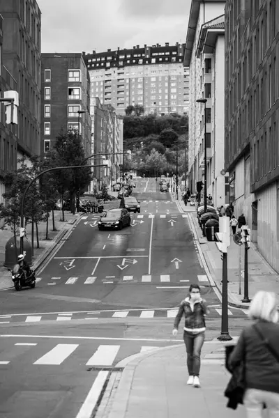 Plano Escala Grises Concurrida Calle Ciudad Bilbao País Vasco España —  Fotos de Stock