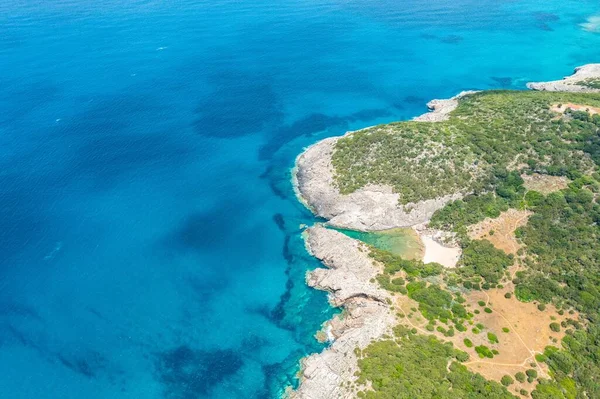 Une Vue Aérienne Drone Une Belle Plage Avec Eau Cristalline — Photo