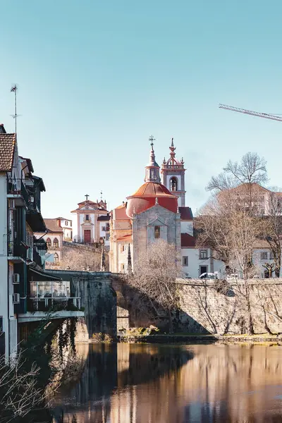 Vertical Shot Cathedral Next River Daytime — Stock Photo, Image