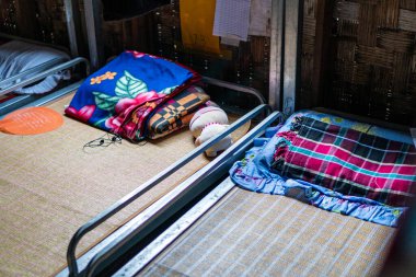 Myanmar 'daki çocuklar için bir dil okulunun manzarası