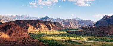 Arjantin 'deki Calchaqui Vadisi' nin panoramik görüntüsü.