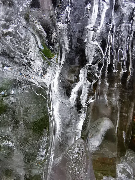 Крупный План Деталей Расплавленной Ледяной Текстуры Зимой — стоковое фото