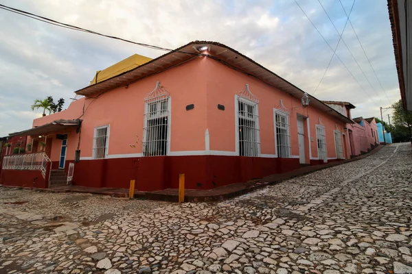 古巴特立尼达 一个有着五彩斑斓建筑和鹅卵石街道的殖民古城美景 — 图库照片