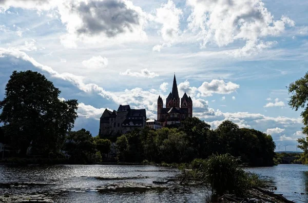 Lahn River Run Med Utsikt Över Limburg Cathedral — Stockfoto