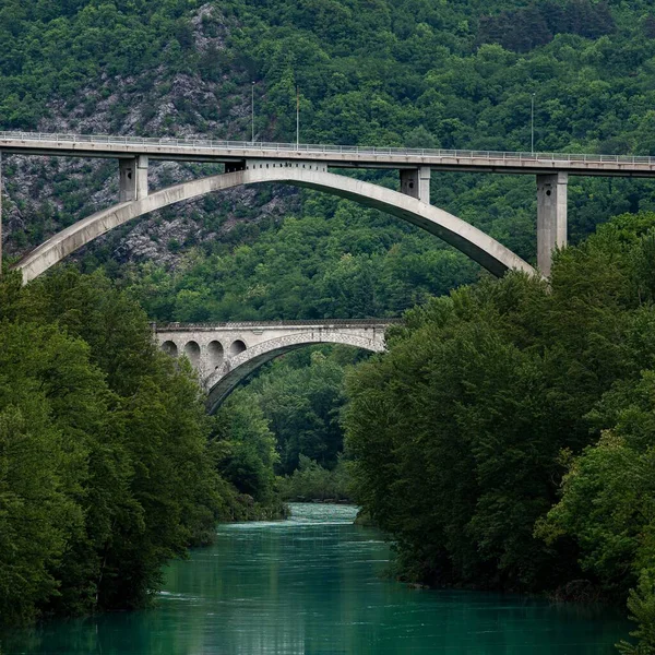 Une Vue Sur Pont Sur Rivière Dans Les Montagnes — Photo