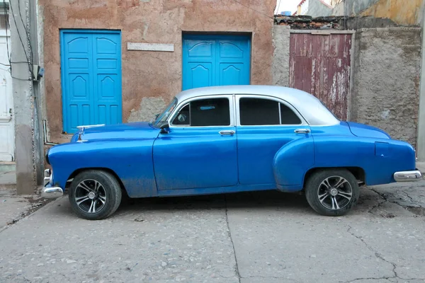 Carro Retro Azul Estacionado Rua Trinidad Cuba — Fotografia de Stock