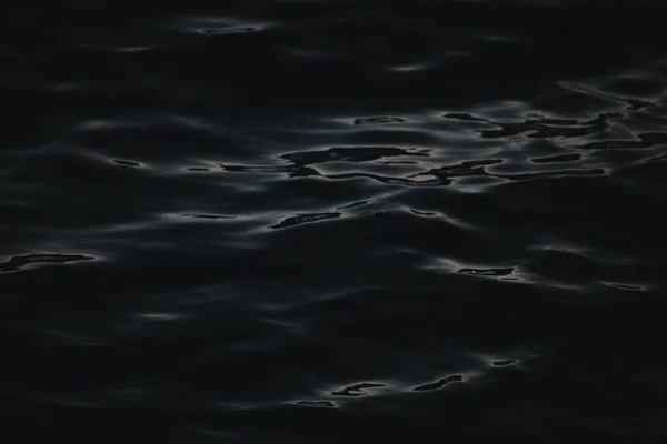 Een Close Shot Van Het Zeewateroppervlak — Stockfoto