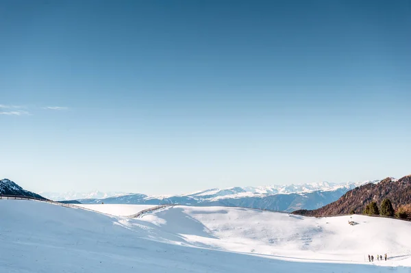 Een Prachtig Shot Van Een Sneeuwlandschap Grond Dolomites Italië — Stockfoto