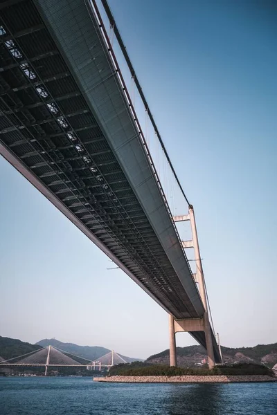 Pionowe Ujęcie Niskiego Kąta Tsing Bridge Hongkongu — Zdjęcie stockowe