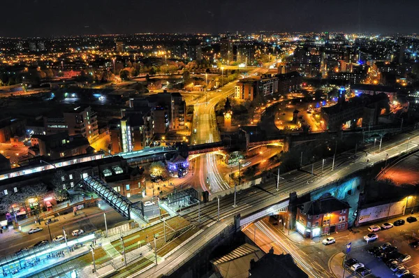 Красивый Вид Воздуха Город Ночью Огнями Закатным Вечерним Небом Манчестере — стоковое фото