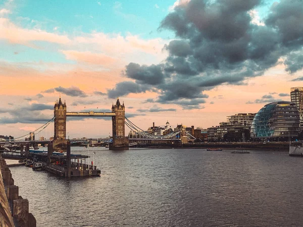 Blick Auf Die London Bridge Bei Sonnenuntergang Von Der Themse — Stockfoto