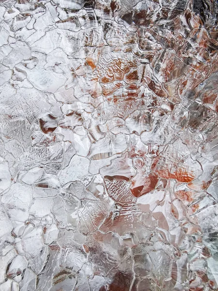 冬の割れた氷のテクスチャの詳細のクローズアップショット — ストック写真