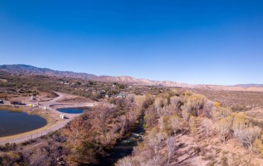 Jerome, Arizona 'daki Verde nehrinin güzel manzarası.