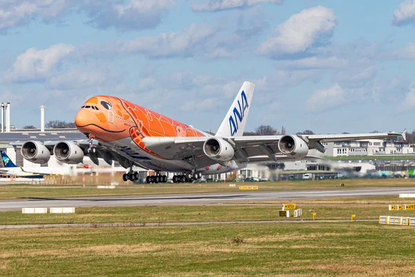 All Nippon Airways Ana Airbus A380 841 Wwal 266 Departing — Stock Photo, Image