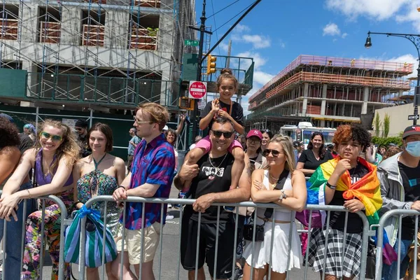 Uitzicht Mooie Mensen 40E Jaarlijkse Zeemeerminnenparade Coney Island Juni 2022 — Stockfoto