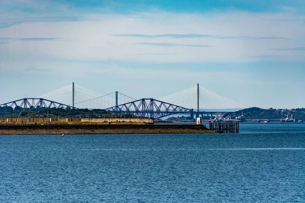 Utsikt Över Broarna Över Forth Från Newhaven Harbour — Stockfoto