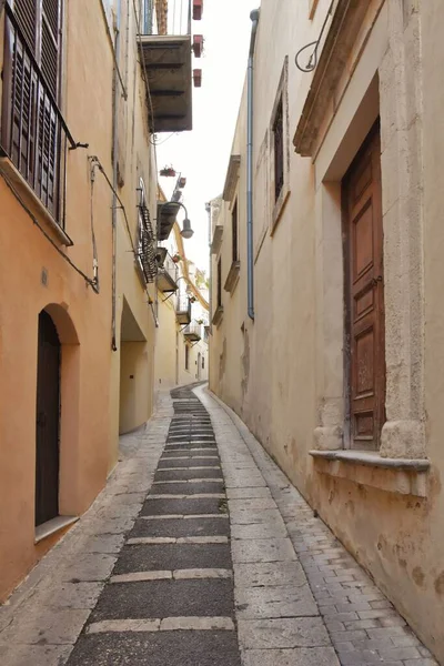 Uma Rua Estreita Cidade Velha Modica Sicília Itália — Fotografia de Stock