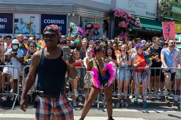 Mucha Gente Joven Desfile Del Orgullo Nueva York —  Fotos de Stock