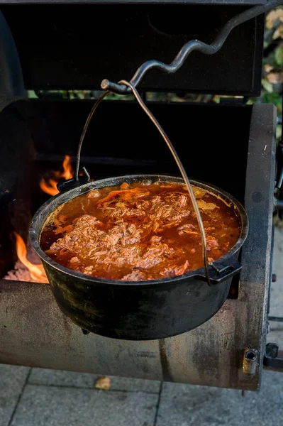 Vertikal Bild Köttsås Kruka Rökare — Stockfoto