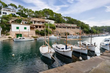 Cala Figuera, Mallorca Balearic adalarında güzel bir tekne sahnesi