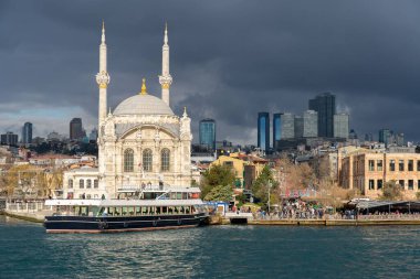 İstanbul, Türkiye 'deki Büyük Mecidiye Camii (Ortakoy Camisi)