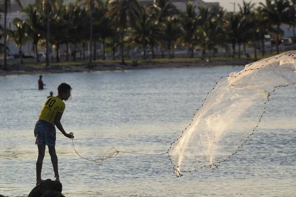 Young Fisherman Throwing Net Bay — Stock Photo, Image