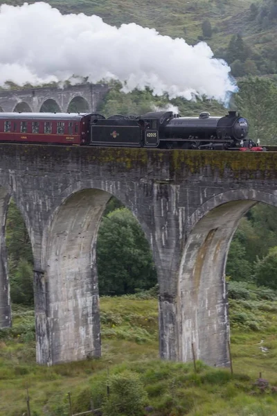 Τρένο Harry Potter Στη Γέφυρα Της Σκωτίας — Φωτογραφία Αρχείου