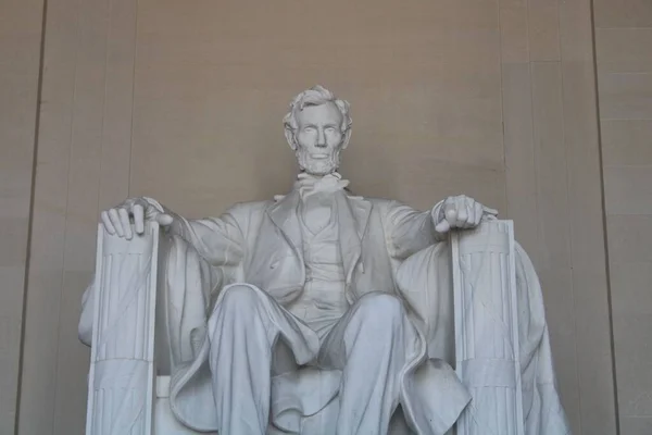 Bílá Mramorová Socha Abrahama Lincolna — Stock fotografie