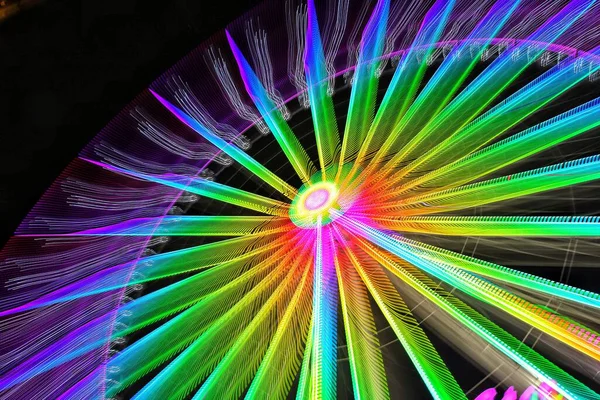 Abstrakt Färgglada Ljus Från Roterande Kristall För Trippy Bakgrunder Eller — Stockfoto