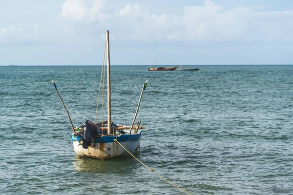 Barco Pesca Frente Costa Dar Salaam Tanzania —  Fotos de Stock