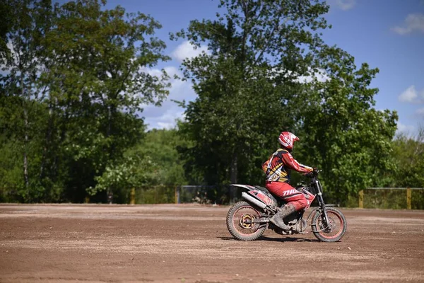 Motociclista Competindo Durante Evento Motocicleta Cidade Halle Saxônia Anhalt Alemanha — Fotografia de Stock