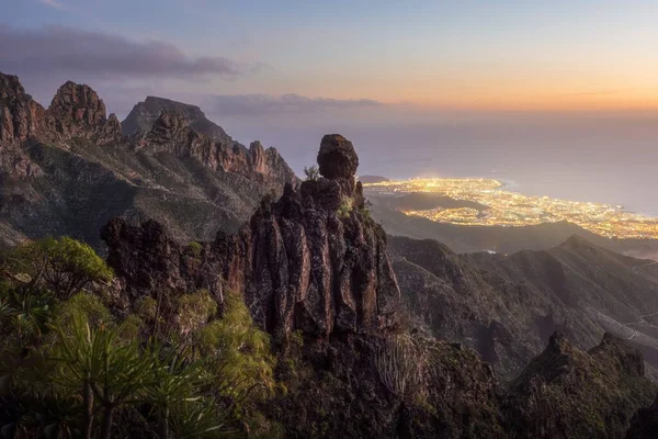 Panoramic View Majestic Mountains Dusk Adeje Town Bottom Covered Light — Stock Photo, Image